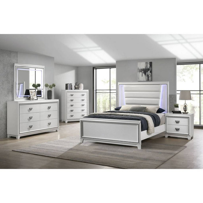 Elements International Moondance Full Panel Bed in White