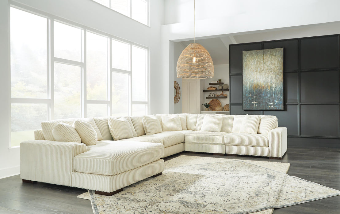 Lindyn Sectional with Chaise - Eclectic 79 Furniture Store