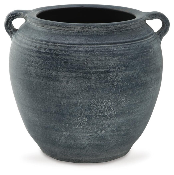 Meadie Vase - Eclectic 79 Furniture Store