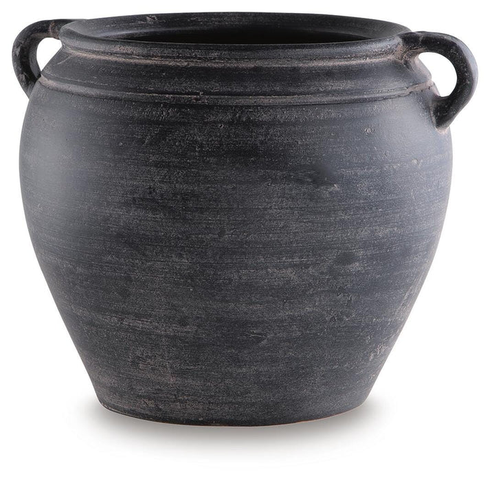 Meadie Vase - Eclectic 79 Furniture Store