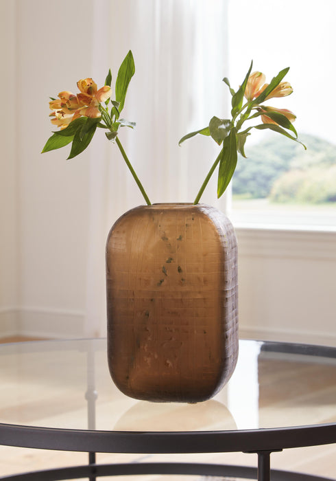 Capard Vase - Eclectic 79 Furniture Store