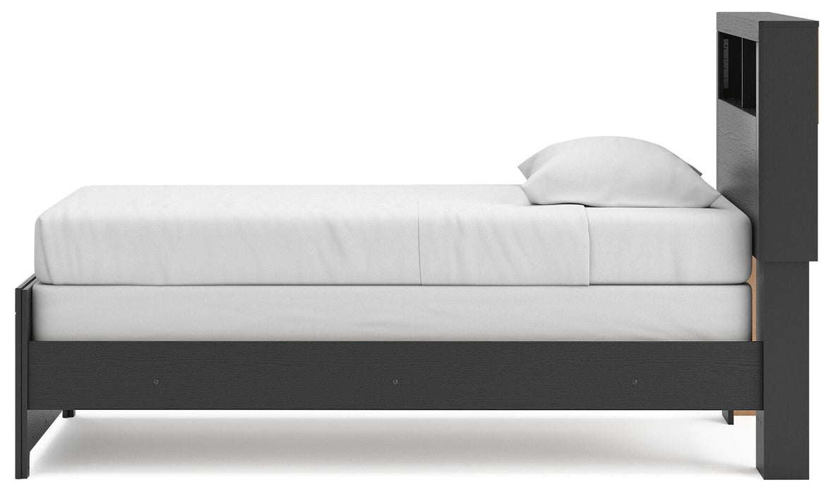Broachmyn Bed - Eclectic 79 Furniture Store