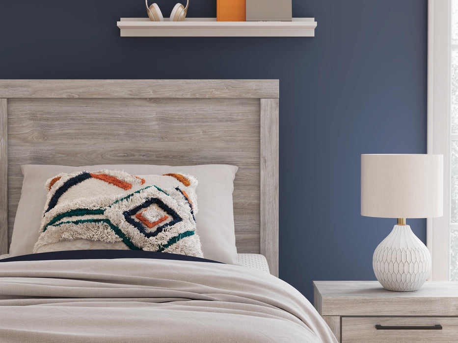 Broachmyn Bed - Eclectic 79 Furniture Store