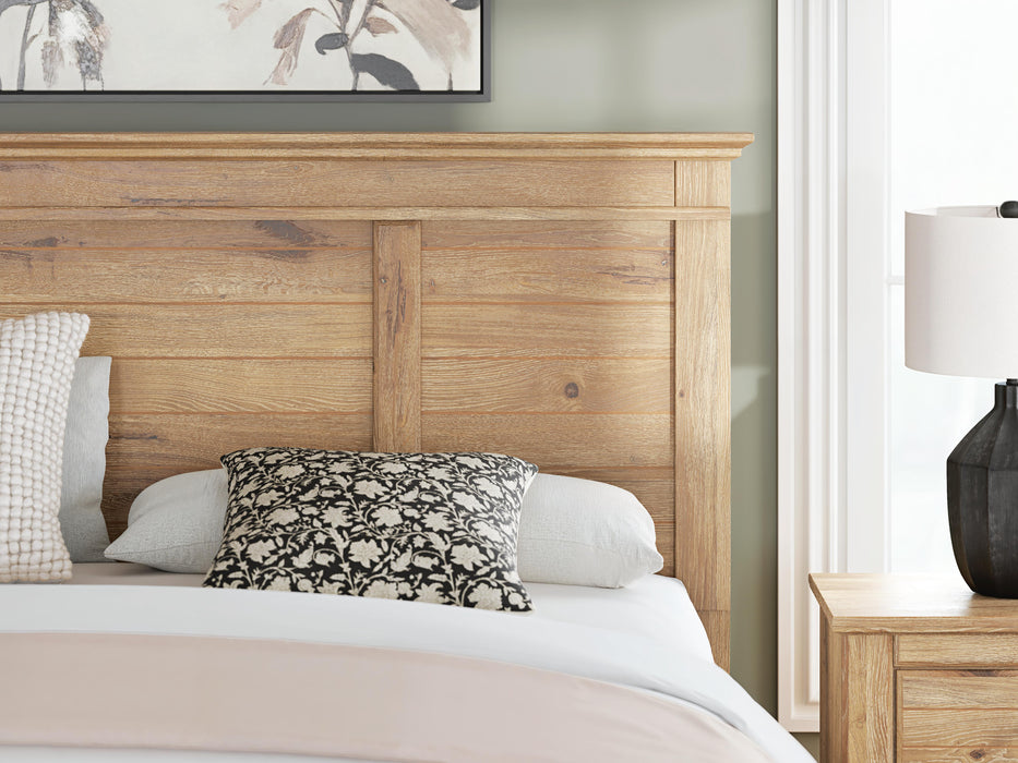 Makidern Bed - Eclectic 79 Furniture Store
