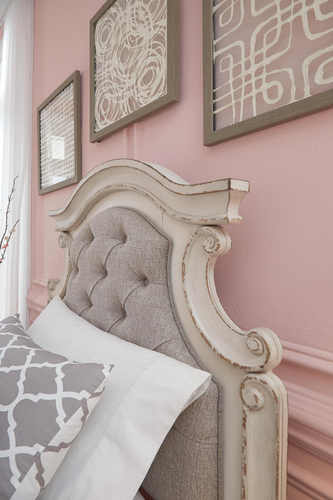 Realyn Upholstered Bed - Eclectic 79 Furniture Store