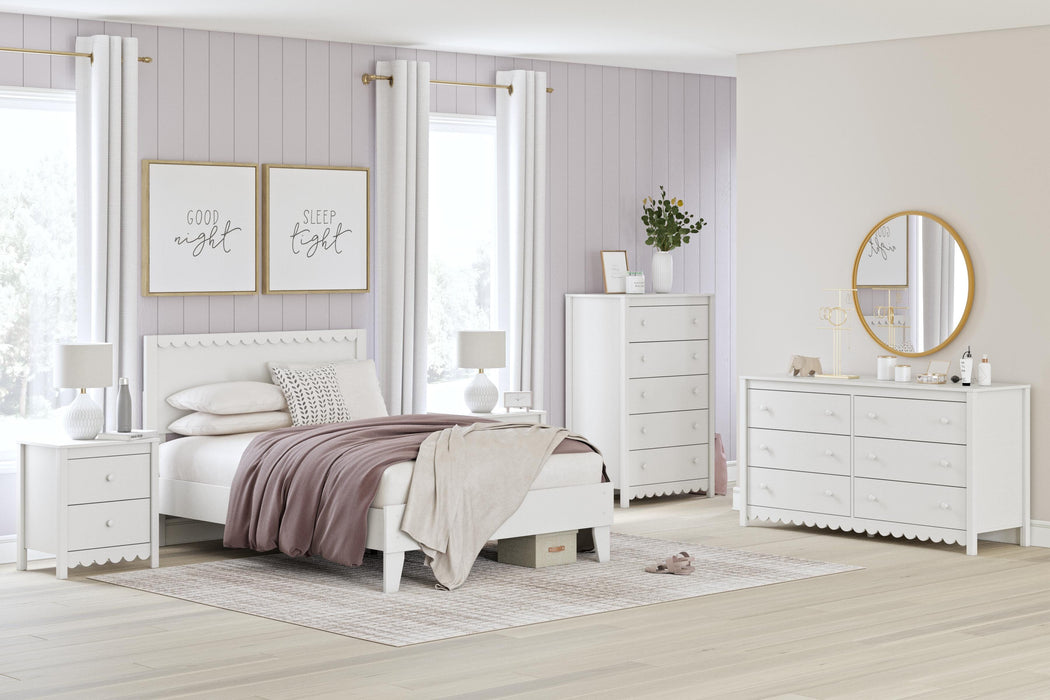 Hallityn Dresser - Eclectic 79 Furniture Store