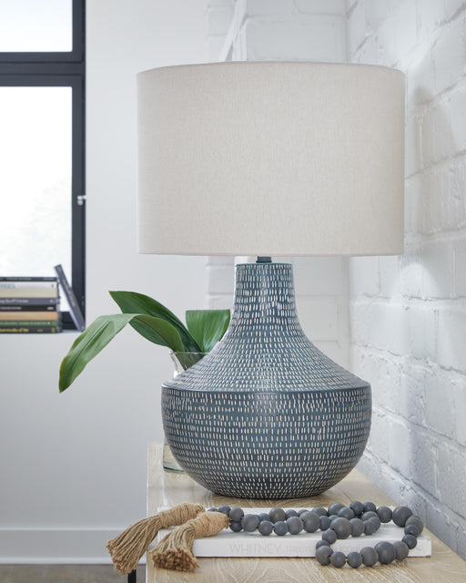 Schylarmont Lamp Set - Eclectic 79 Furniture Store