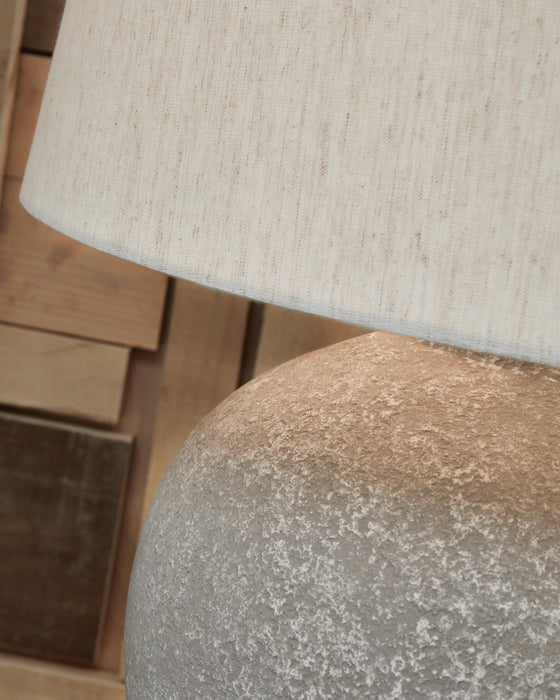 Dreward Table Lamp - Eclectic 79 Furniture Store