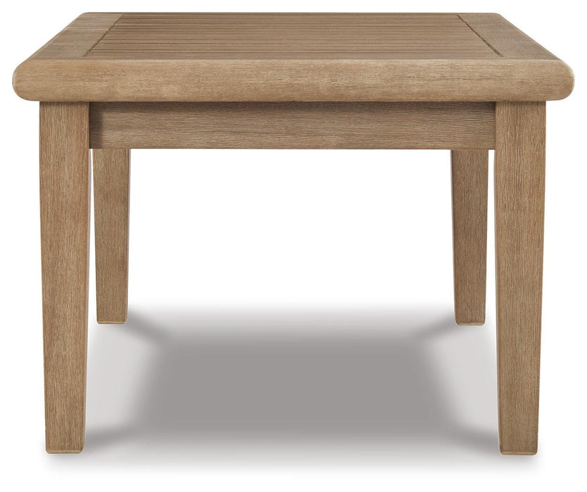 Gerianne Coffee Table - Eclectic 79 Furniture Store
