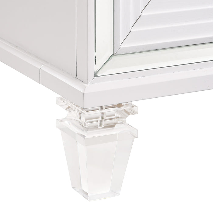 Twenty Nine Chest White