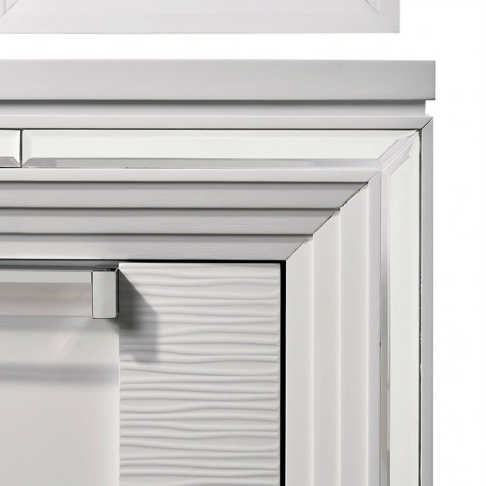 Twenty Nine Dressing Set w/LED & USB Plug White